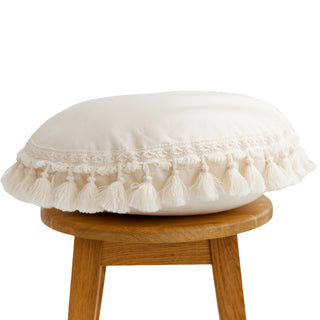 MINICAMP apvali kutų pagalvėlė – jauki Boho pagalvė vaikų kambariams