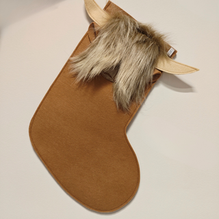 Kalėdinė dovanų kojinė iš veltinio | aukštikalnių karvutė