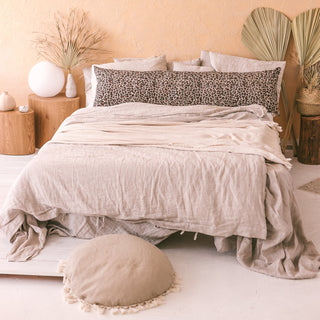 MINICAMP Leopard juosmens pagalvė iš natūralaus lino